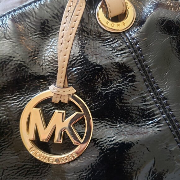 Michael Kors Black Shiny Leather Purse - Picture 3 of 9